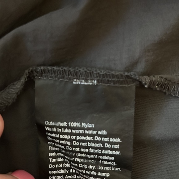 Helly Hanson 100% nylon cropped pants - Picture 5 of 10